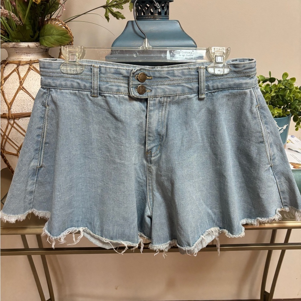 BLUE DENIM MINI HIGH RISE FLARED WIDE LEG FRAYED RAW HEM SHORTS SIZE XL - Picture 7 of 9